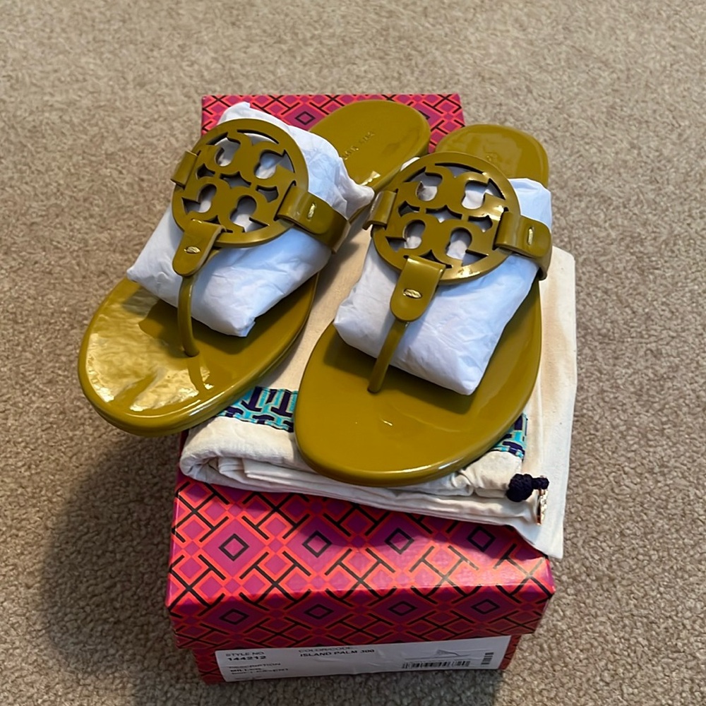 Tory Burch Miller Soft Patent 7.5